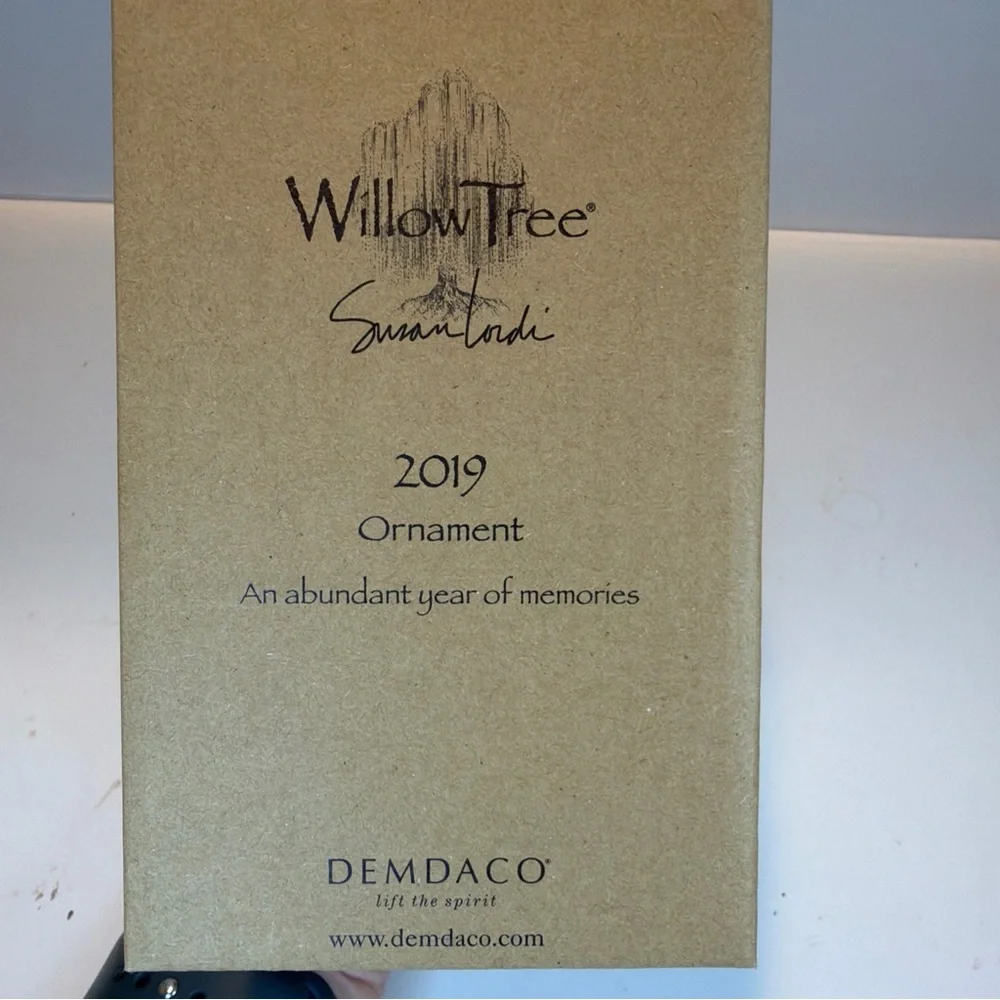 Willow Tree Angel Ornament 2019 An Abundant Year Of Memories Demdaco BRAND NEW